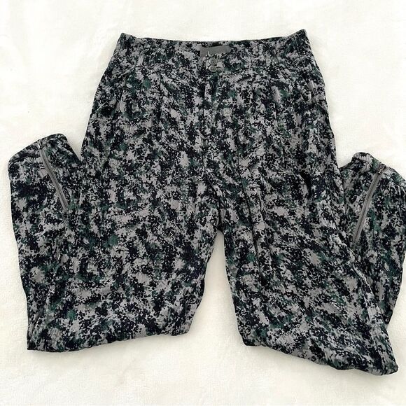 Anthropologie Diandra Pleated Joggers in Green Motif, Size 2 NWOT - Picture 4 of 13